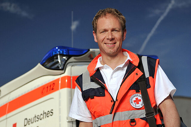 Im Porträt: Helfer und Projekte des DRK.  Im Porträt: Helfer und Projekte des DRK.